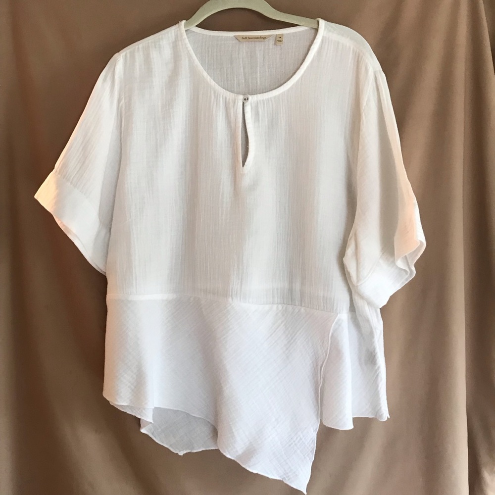 Soft Surroundings White Lightweight Asymmetrical Peasant Blouse